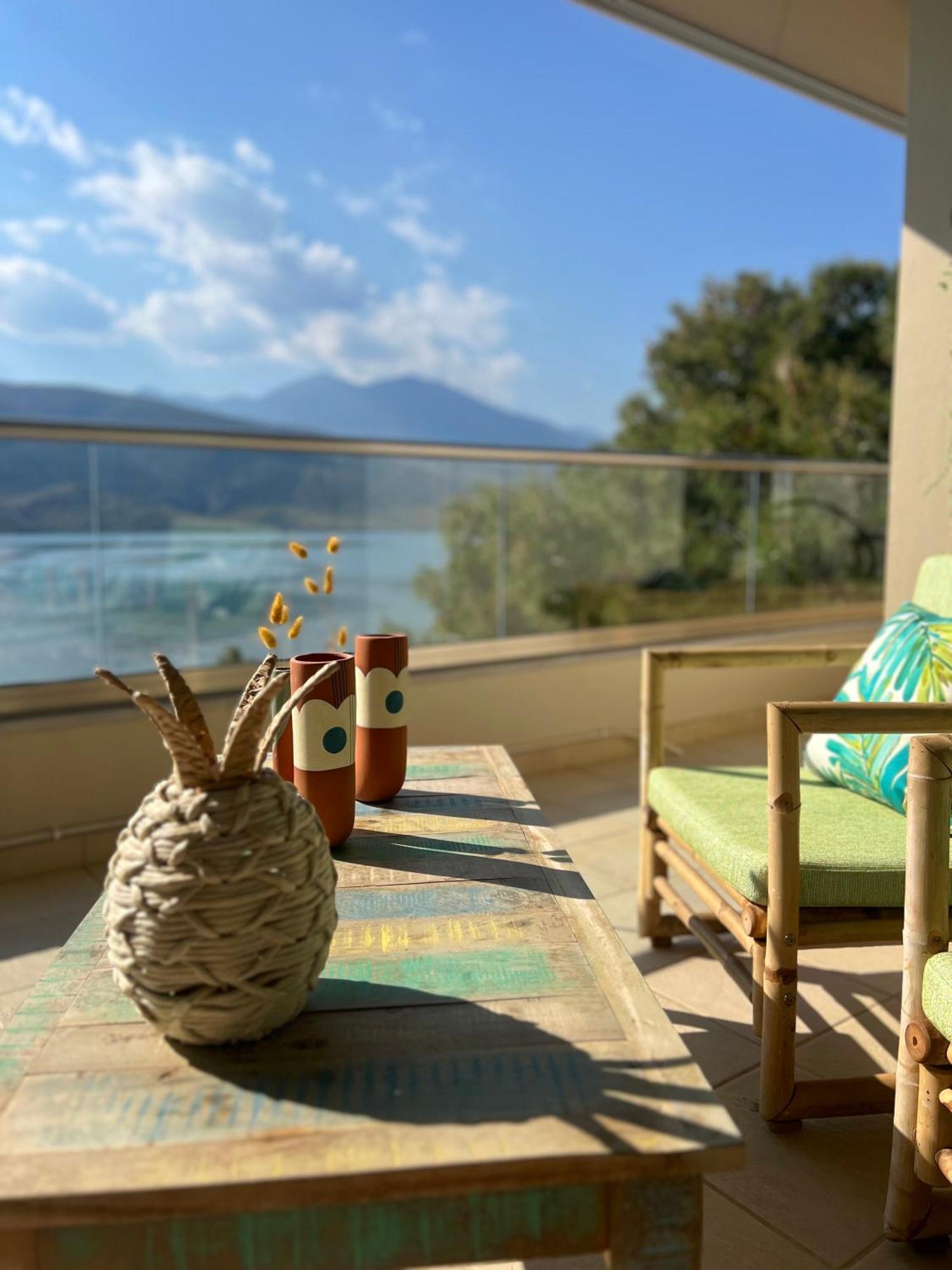 Beach House In Itea-Delphi Eksteriør bilde